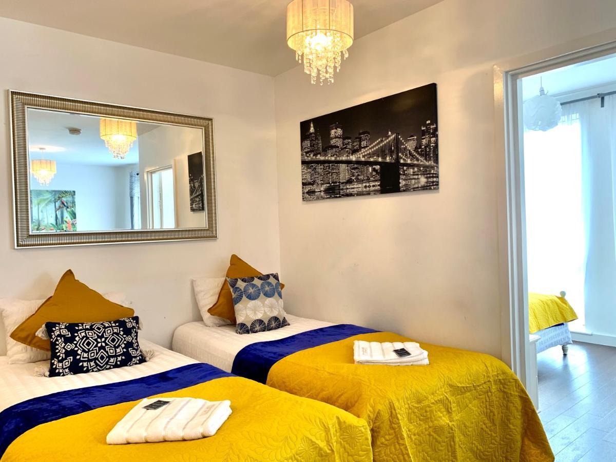 לונדון 2-Bedrooms Modern Apartment Next To Velodrome, Lounge, Balcony, Parking, Abba מראה חיצוני תמונה
