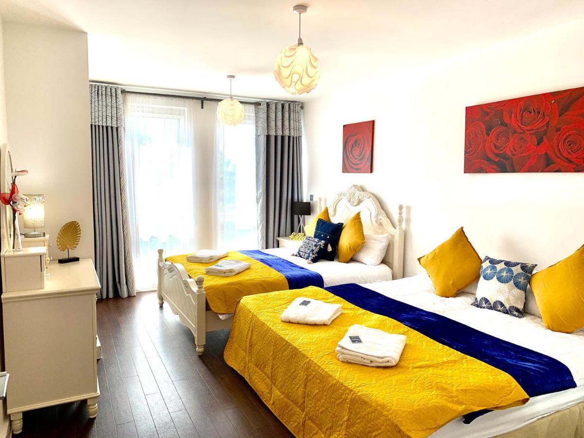 לונדון 2-Bedrooms Modern Apartment Next To Velodrome, Lounge, Balcony, Parking, Abba מראה חיצוני תמונה