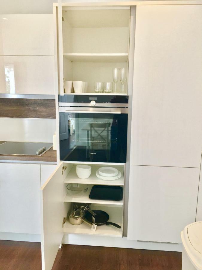 לונדון 2-Bedrooms Modern Apartment Next To Velodrome, Lounge, Balcony, Parking, Abba מראה חיצוני תמונה