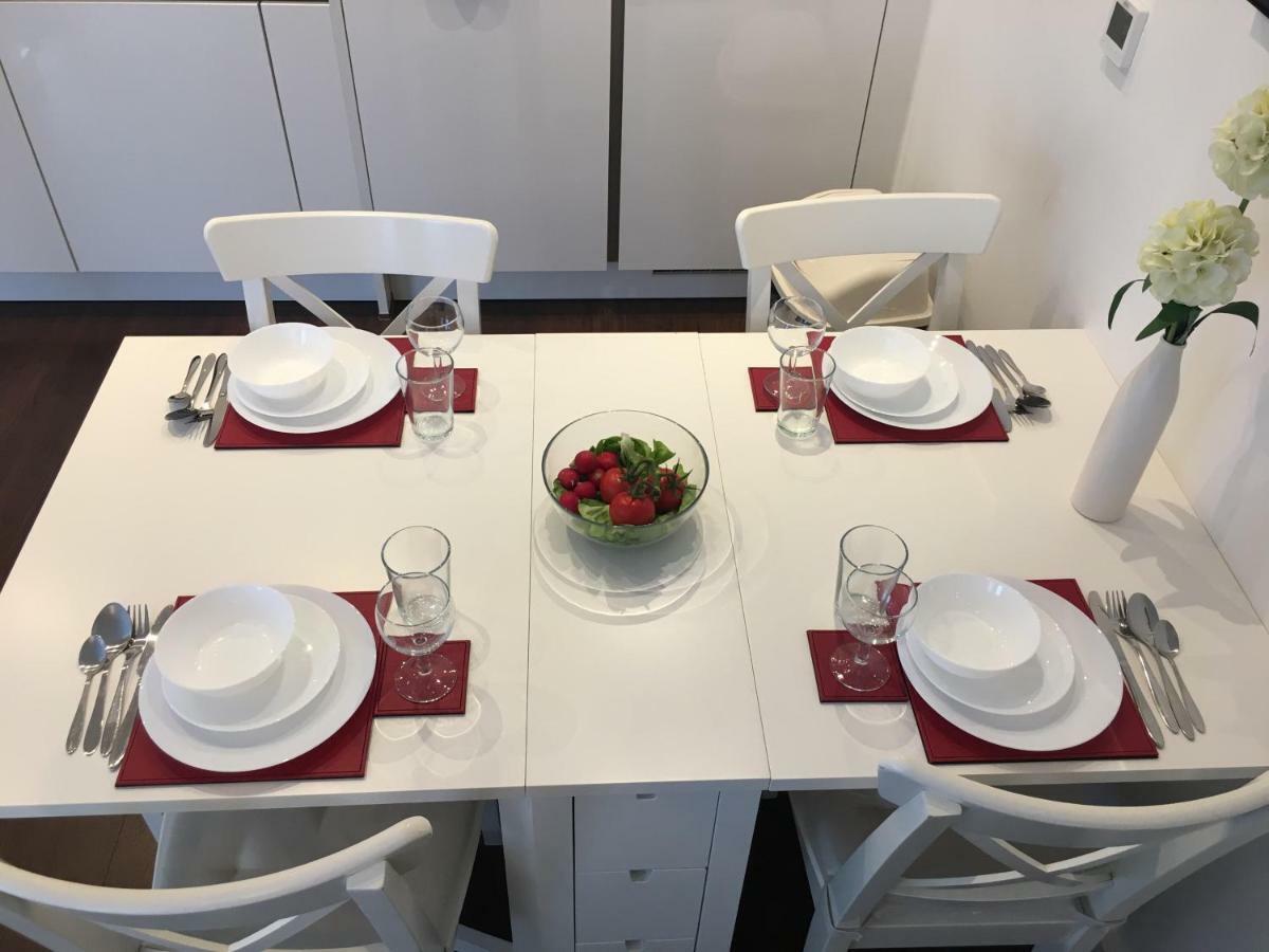 לונדון 2-Bedrooms Modern Apartment Next To Velodrome, Lounge, Balcony, Parking, Abba מראה חיצוני תמונה